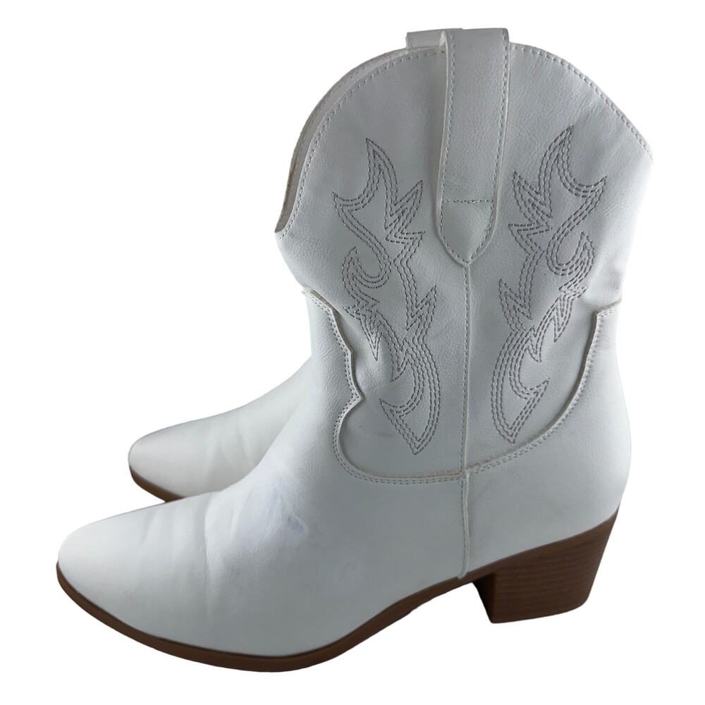 White Vegan Leather Embroidered Short Cowboy Western Boots 8M